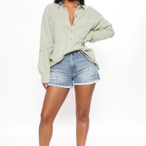 Medium blue wash denim shorts - Picture 3 of 7